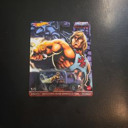 Hot Wheels Premium.    MERCEDES- BENZ UNIMOG U 1300L