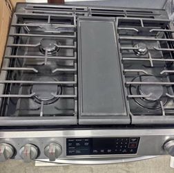 Gas stove