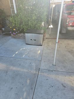 Ice machine