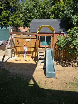 Kids playground good condition $100