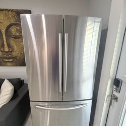 SAMSUNG REFRIGERATOR 36 inches