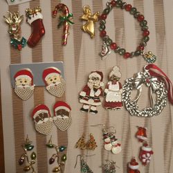 Xmas Jewelry Lot