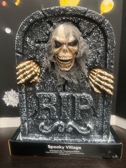 SPOOKY VILLAGE “ RIP” TOMBSTONE - 12x15! SCARY & LOUD! MONSTER’S HEAD POPS OUT AND YELLS “BOO”!