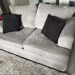 Couch set