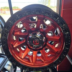 Black and Red Rim 