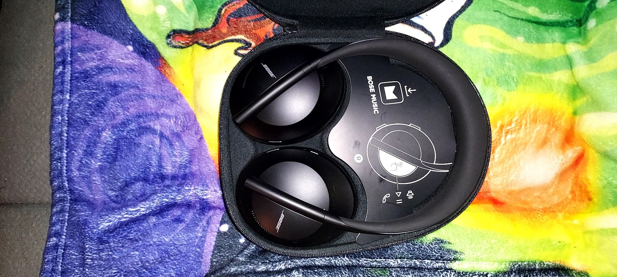 Bose 700 Noise Canceling Headphones 🎧