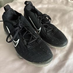 Women’s Size 7.5 Air Vapor Max 2021