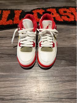 Jordan 4s