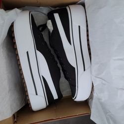 Womens Puma Shoes 7.5