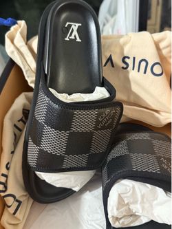 Real authentic Louis Vuitton’s slippers, Miami mule   Size. 5. Uk. 6 us