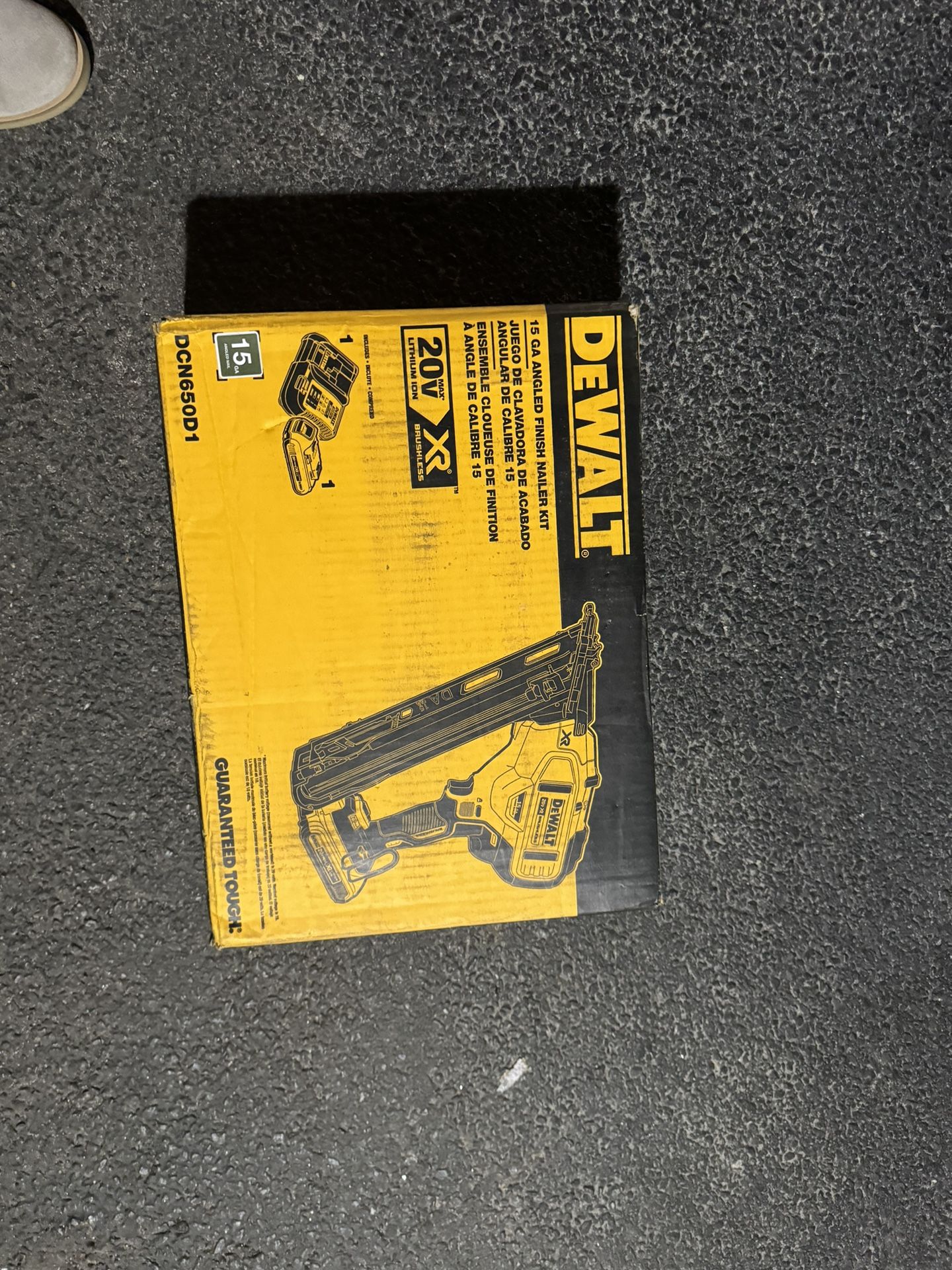 Dewalt 15 Ga Angle Finish Nailer