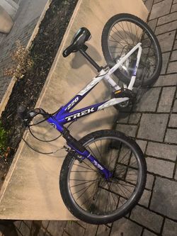 Trek MT 220