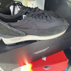 WS NIKE DBREAK UNDERCOVER Size 11 Men 