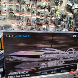 Pro Boat Recoil 2 18-Inch RC Boat. ready to run including remote controller battery and a charger