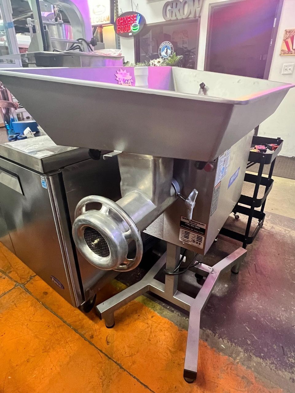 OPEN BOX SPECIAL NEW Meat Grinder 5 HP 220V 3 Phase NSF PRO CUT KG 32