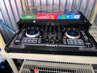 FCFS! (Pro Turntables w/ speakers&stand )(2e-bikes/1e-scooter)