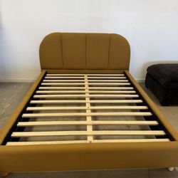 Modern Curved Style Platform Bed Frame &. Headboard 