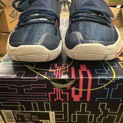 New Kyrie 6 with Original Box size 6