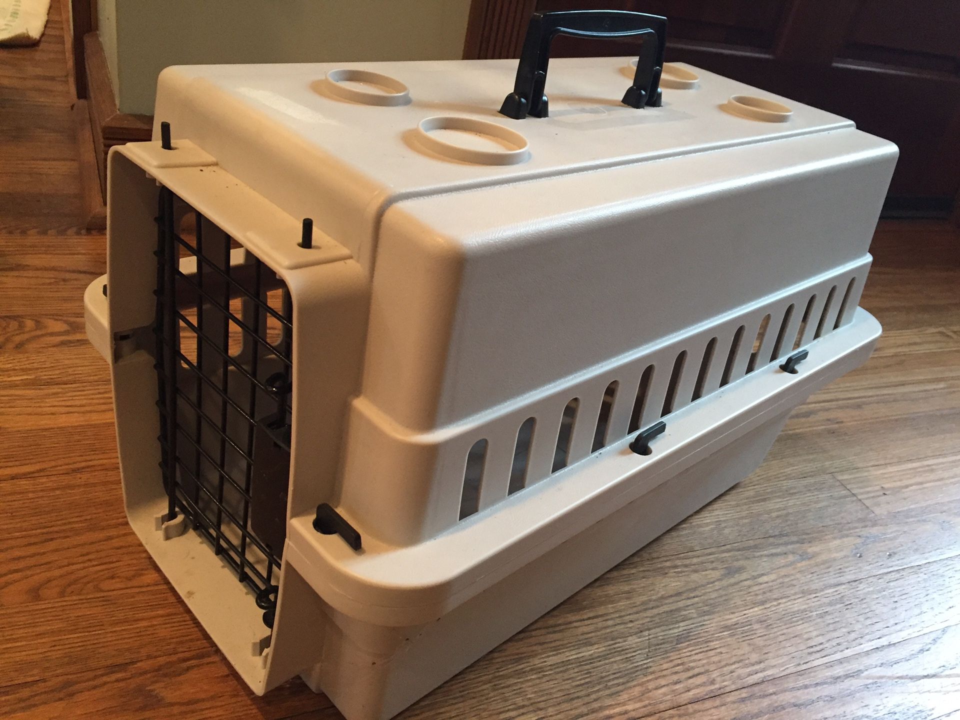 Pet carrier small