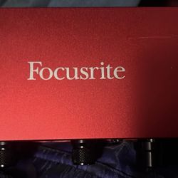 Focusrite Scarlette 2i2