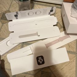 Apple Watch SE Box Only With S/M Wrist BandGray