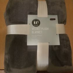 Wayland Square Velvet Plush Blanket/New 