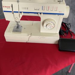 Máquina De Coser SINGER Merritt