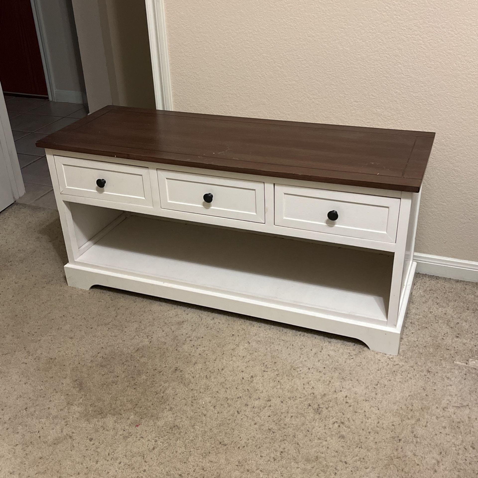 Small TV Stand 