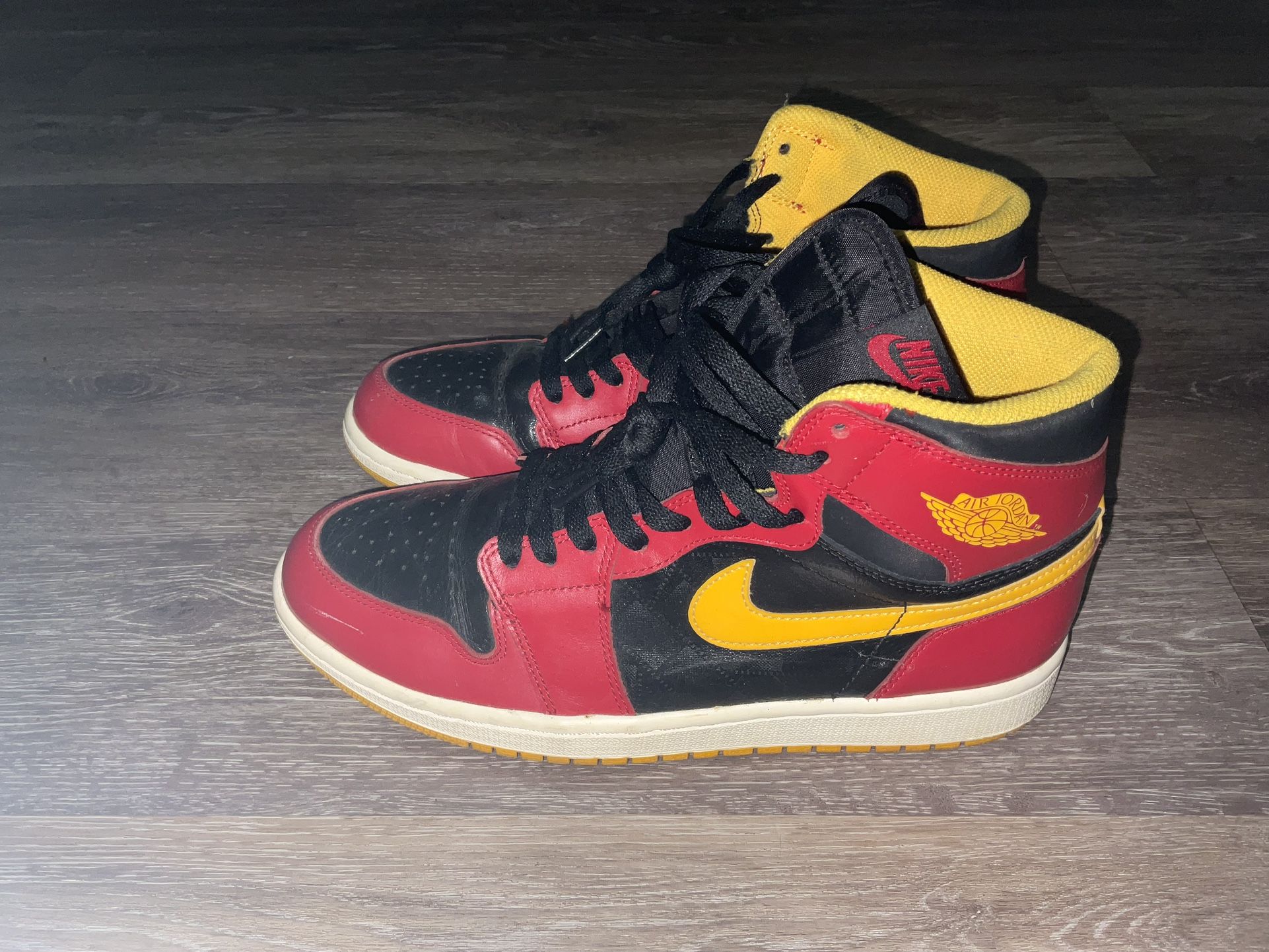 Jordan 1 Retro OG “Highlight Reel” Size 8