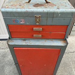 Metal Tool Cabinet