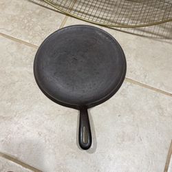 10.1/4 Inches Cast Iron Griddle.