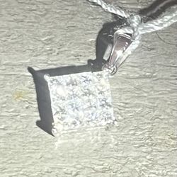 Invisible Set Earth Mined Diamonds 14kt