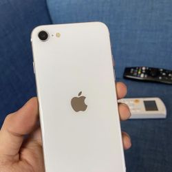 iPhone SE Unlocked With  Warranty 