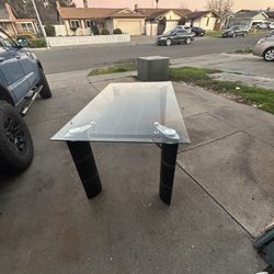 glass table 