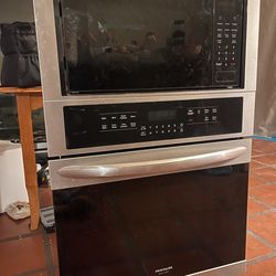 Frigidaire Electric Wall Oven and Microwave FGMC2766UFC