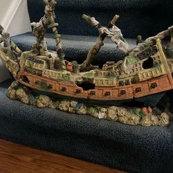 Ship WReck Decor For Aquarium 