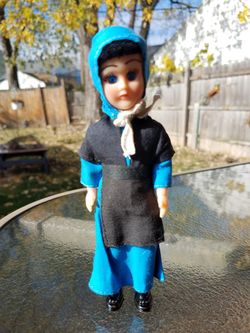 Amish doll vintage