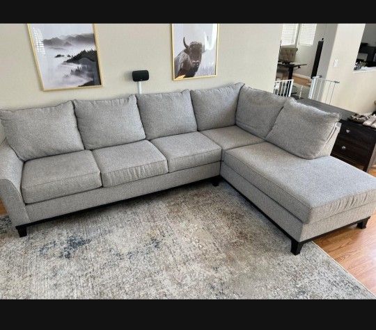 Jerome's Beautiful Grey Sectional Couch