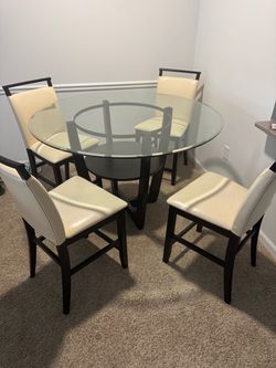Dining room table and chair