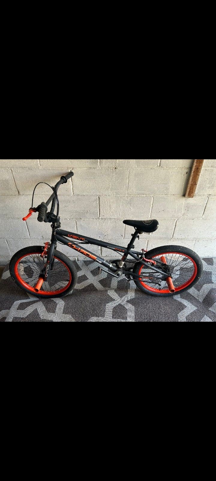 KENT CHAOS 20" BIKE- NEEDS  -PEDALS