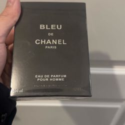 BLEU De Channel 