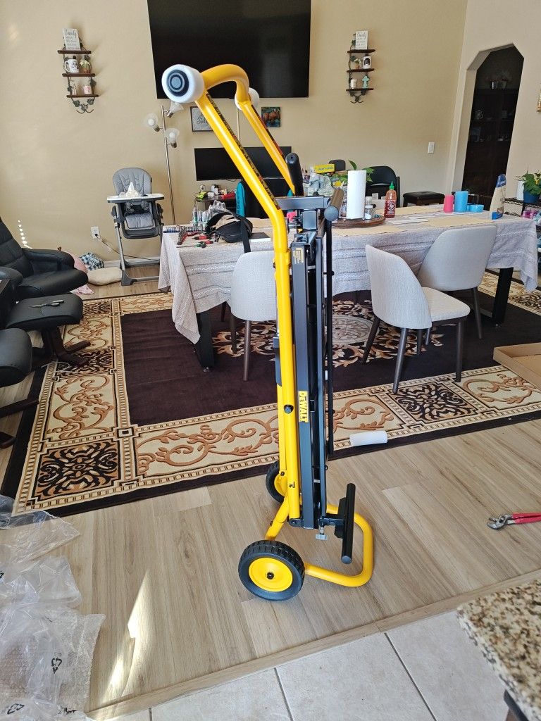 DeWalt Rolling Miter Saw Stand 