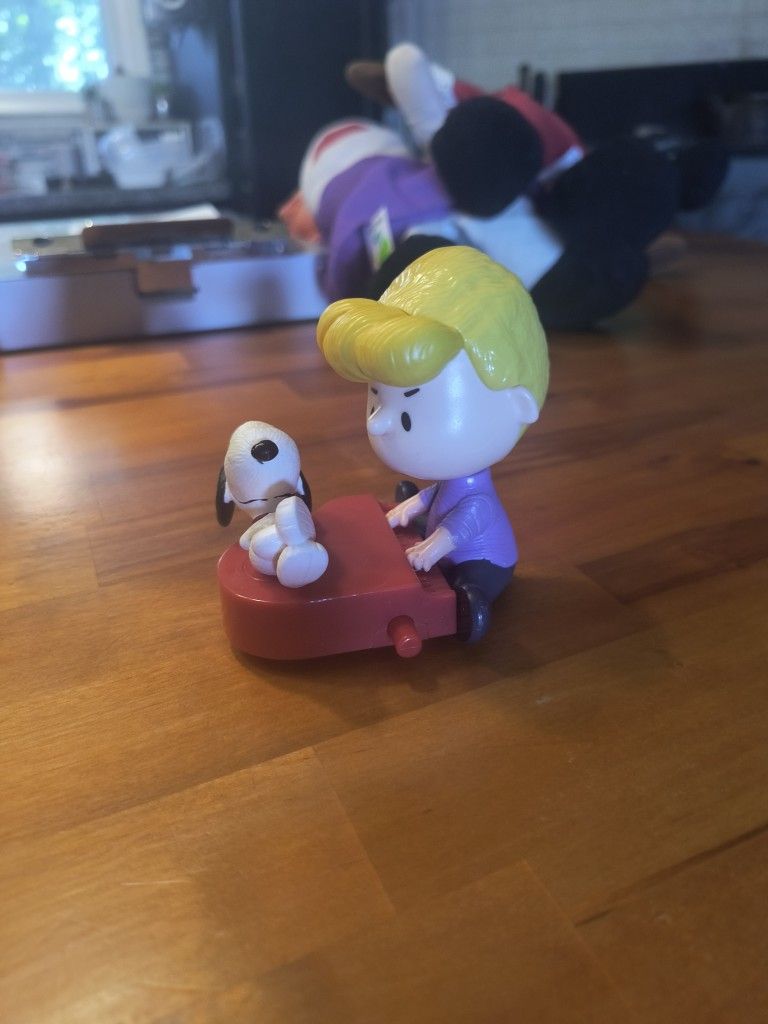 McDonald's Peanuts Figure