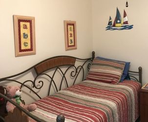 Twin size Trundle Daybed