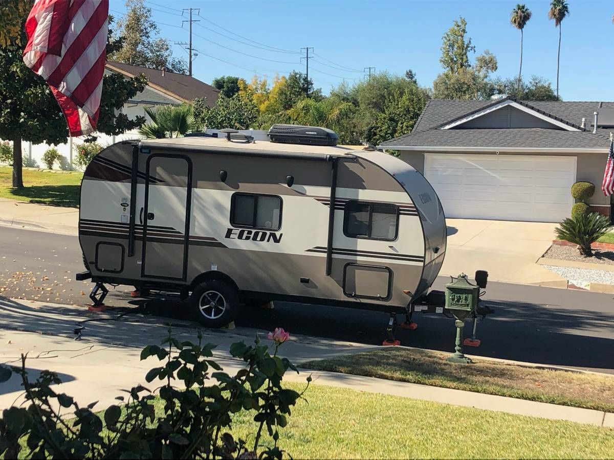 2017 Pacific Coachworks 17RB Econ Travel Trailer