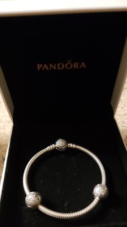 Size 6.3 pave' heart clasp bracelet with 2 pave' heart clips.