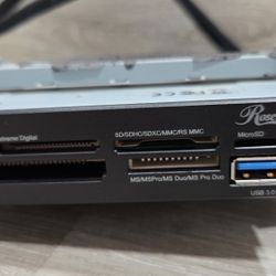 Rosewill RDCR-11003 - 3.5" 74-in-1 Internal Card Reader with USB 3.0 Port