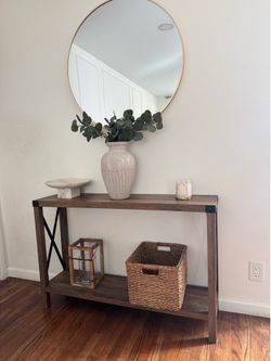 Gold round mirror