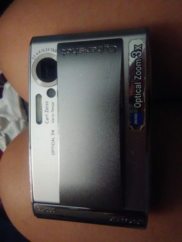 5.1megapixel MPEG movie VX Sony camera.
