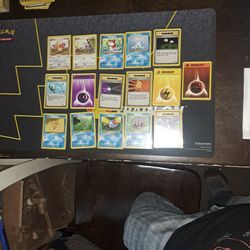 16 Vintage Pokémon Cards